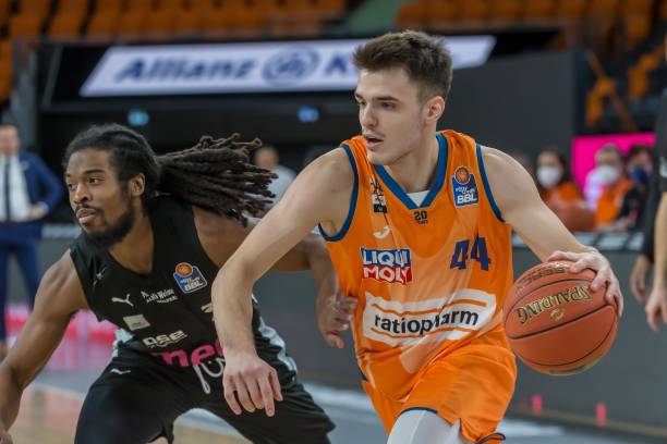 在真实对抗 在真实对抗